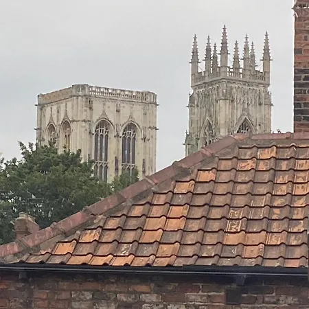 Apartament Aspire York