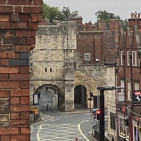 Aspire Apartment York
